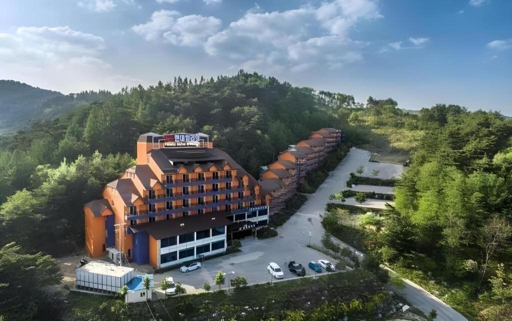 Hyundai Elliot Hotel And Resort Pjongczang Zewnętrze zdjęcie