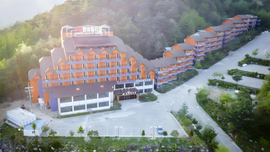 Hyundai Elliot Hotel And Resort Pjongczang Zewnętrze zdjęcie