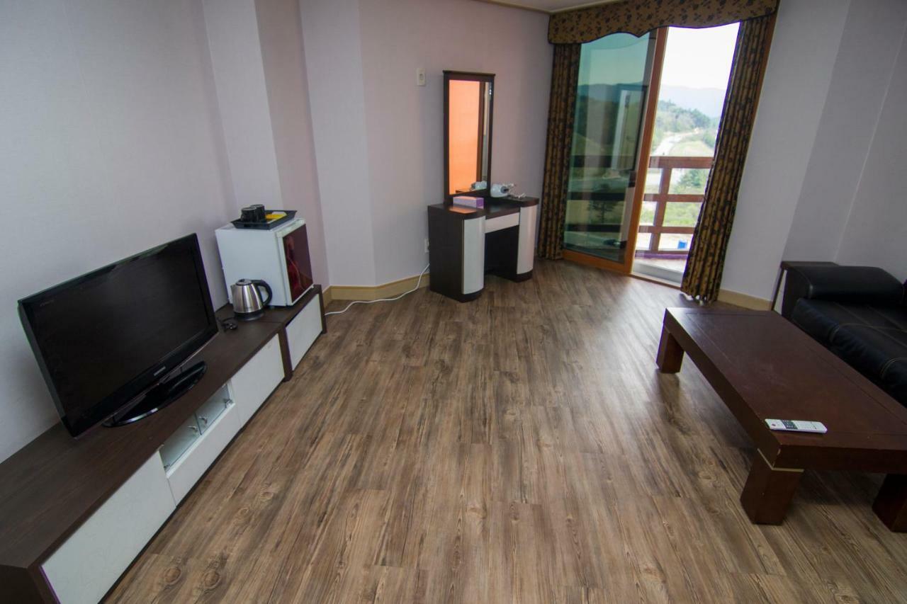 Hyundai Elliot Hotel And Resort Pjongczang Zewnętrze zdjęcie